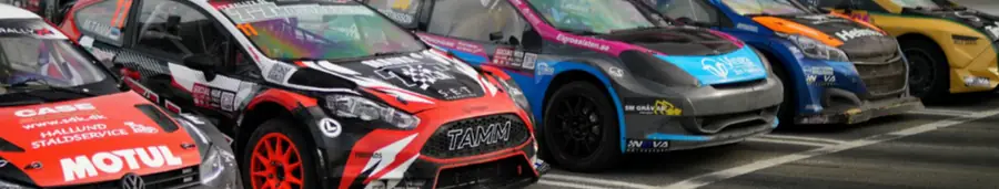 Startaufstellung der Supercars und FC2-Fahrzeuge